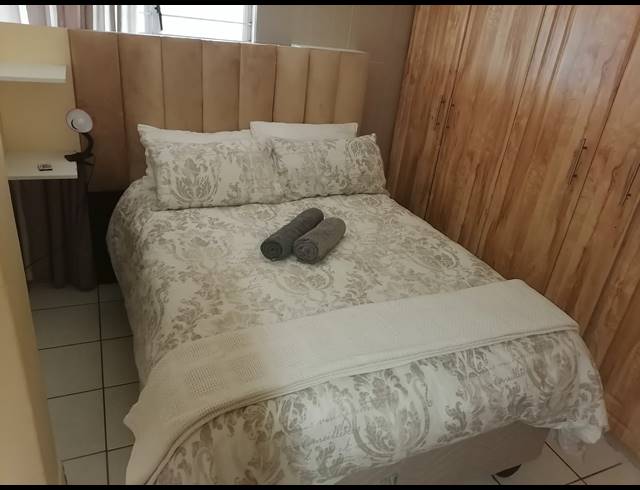 13 BEDROOM HOUSE FOR SALE IN BLUFF